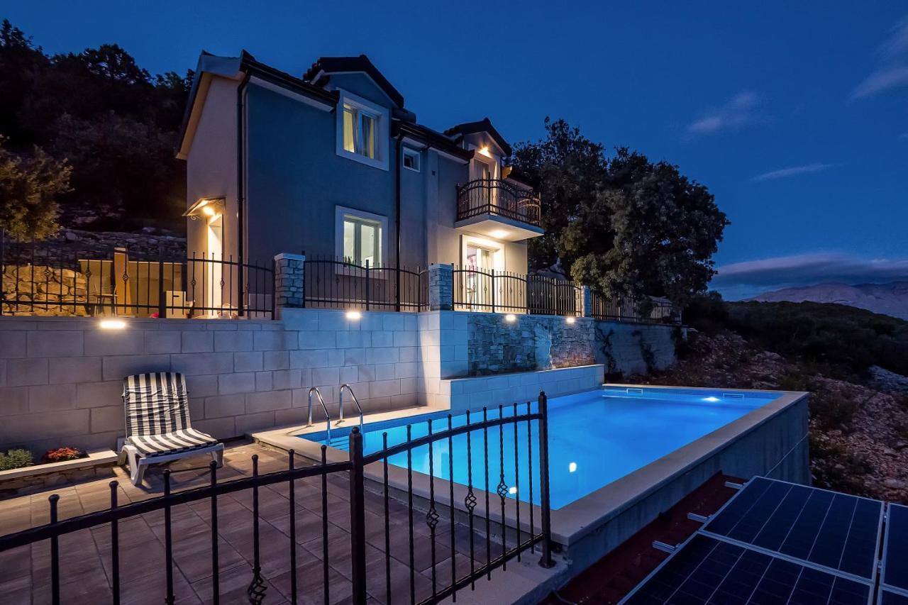 Holiday Home Beyla 普契什查 外观 照片